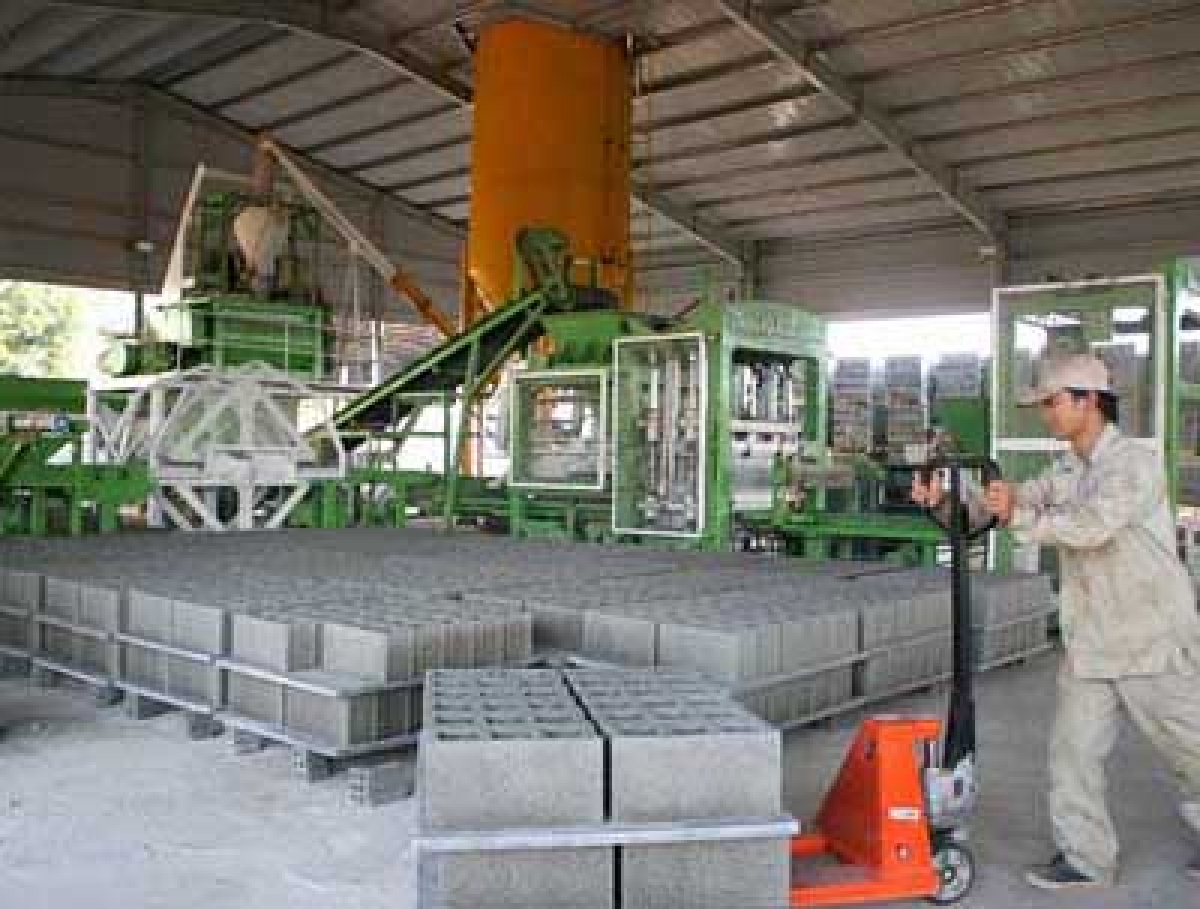 TUYỂN CÁC NAM LÀM TRONG XƯỞNG SẢN XUẤT BÊ TÔNG
