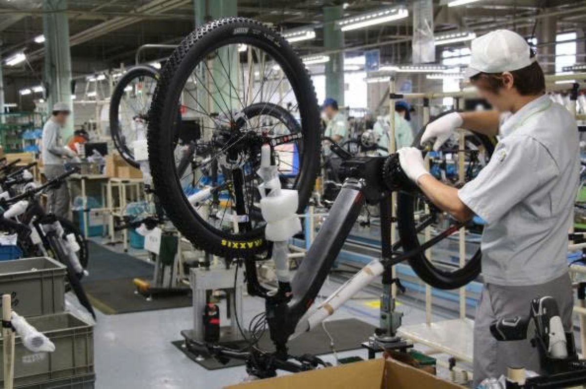 NH&Acirc;N VI&Ecirc;N LẮP R&Aacute;P XE ĐẠP TĂNG CA NHIỀU YAMAGUCHI 3/2026